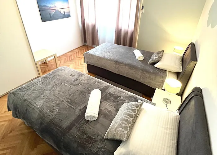 Nice Apartment Split